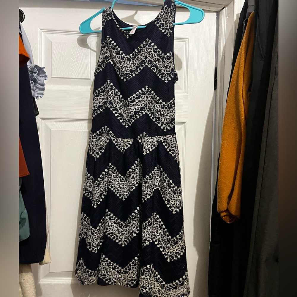 Elegant Navy and White Chevron Mini Dress